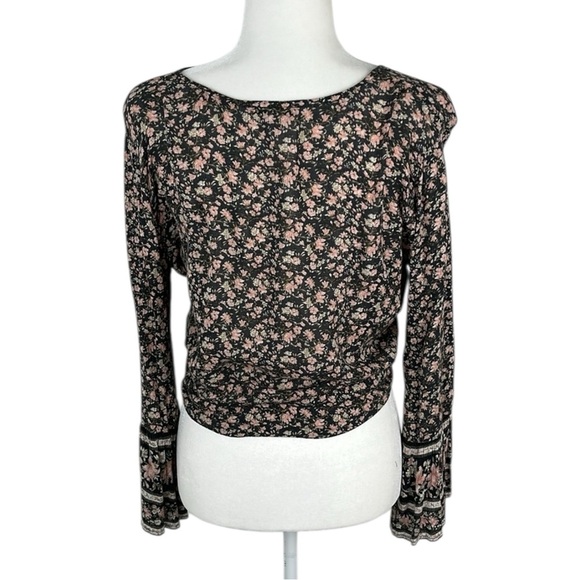 American Eagle Floral Button Front Crop Top Size Medium - Picture 4 of 6